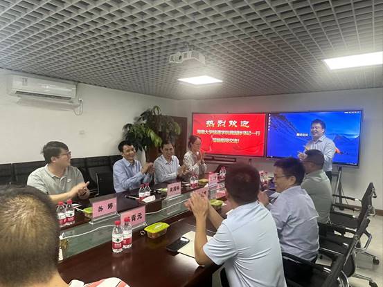 说明: J:\5.ylzz总站线路检测中心（2022年11月始）\照片\2023.03访企拓岗走访企业\ylzz总站线路检测中心领导班子一行调研海南创讯技术有限公司.jpg